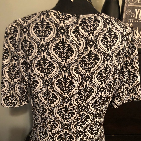 NEW•L•Stunning Damask Black/White Fit & Flare Dress - Picture 6 of 9